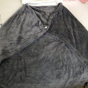 Panda wearable hooded blanket